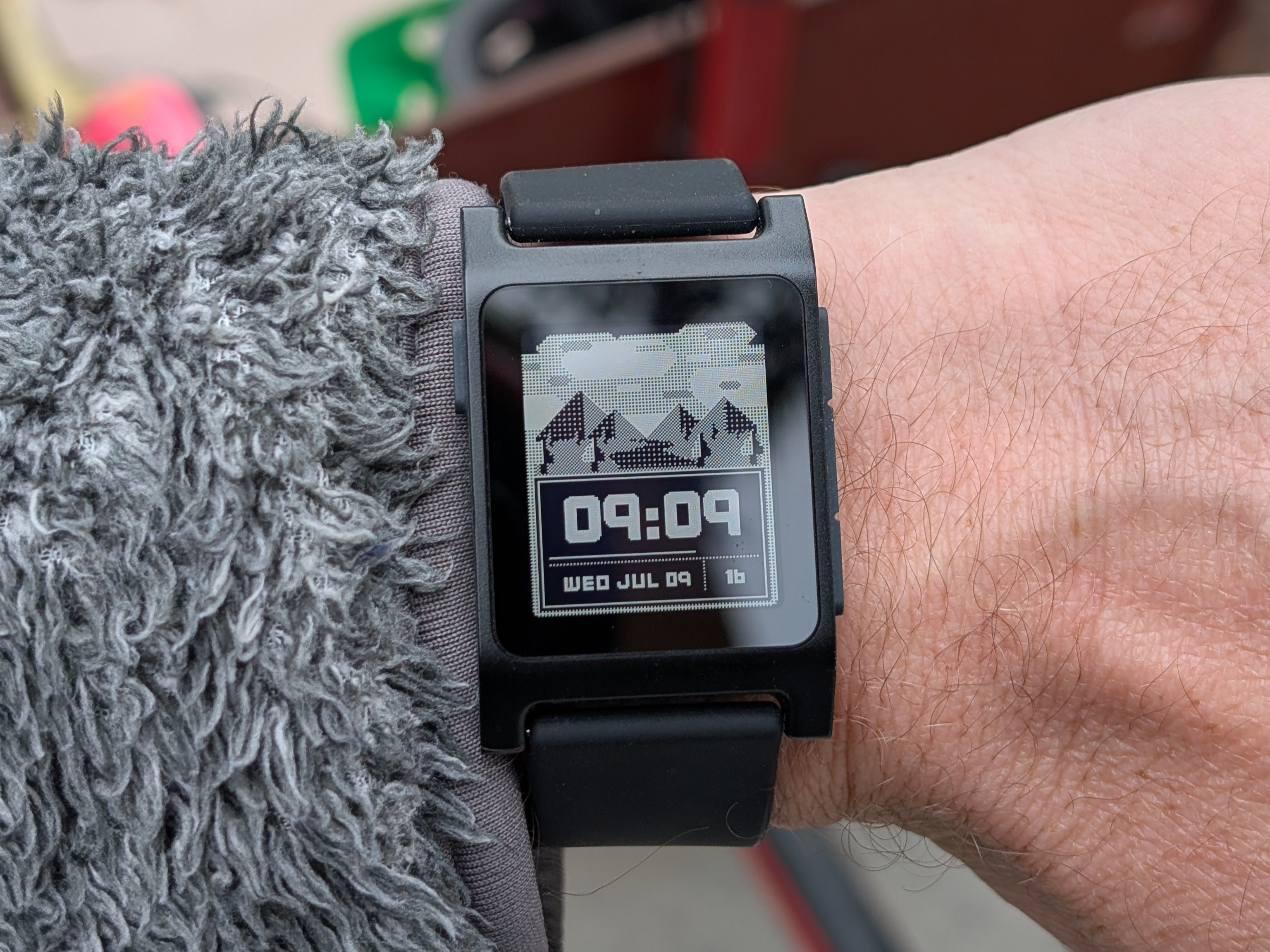One last shot of the watch running the beautiful Weather Land watchface by Reno